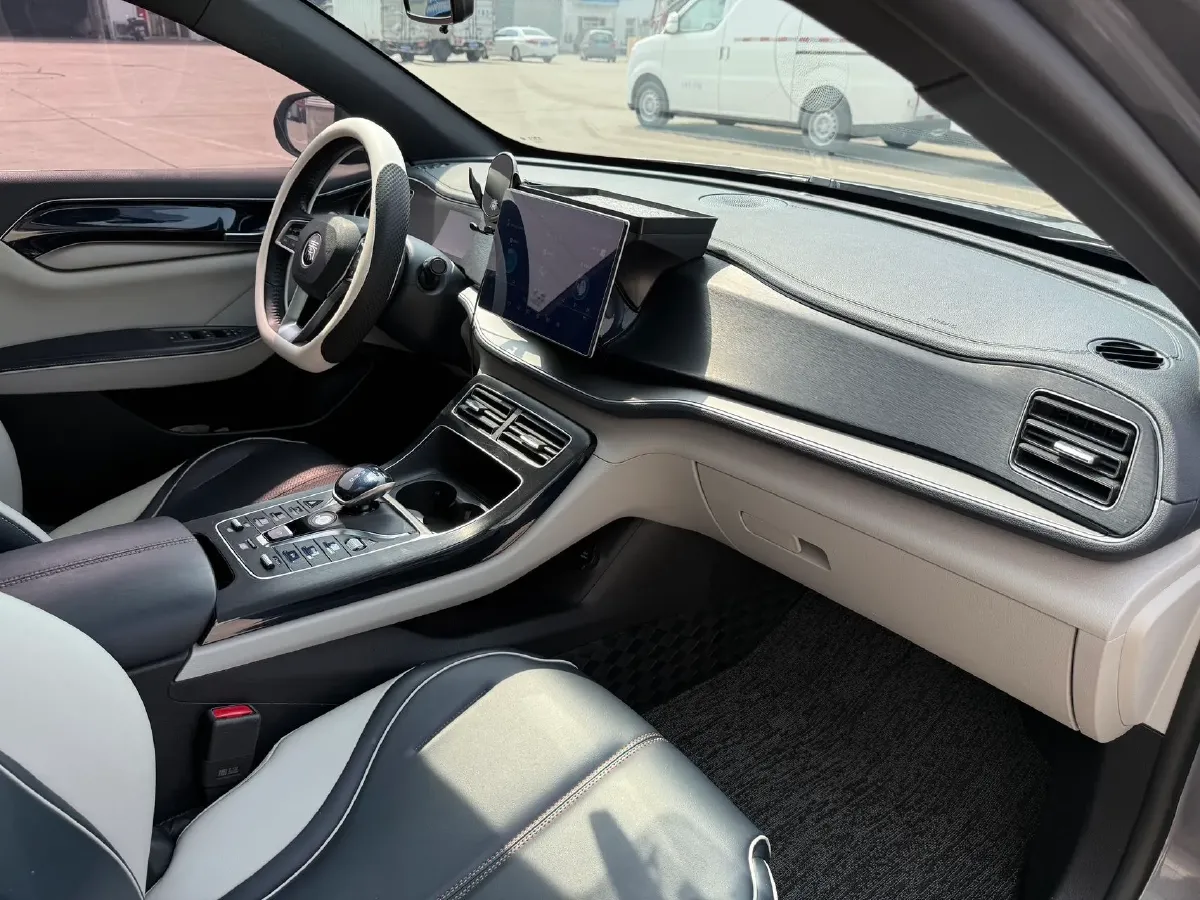 2021 Haval F7 1.5T 169HP L4 7DCT,autocango,china used car exporter,china ev exporter,chinese used car exporter,chinese used ev exporter