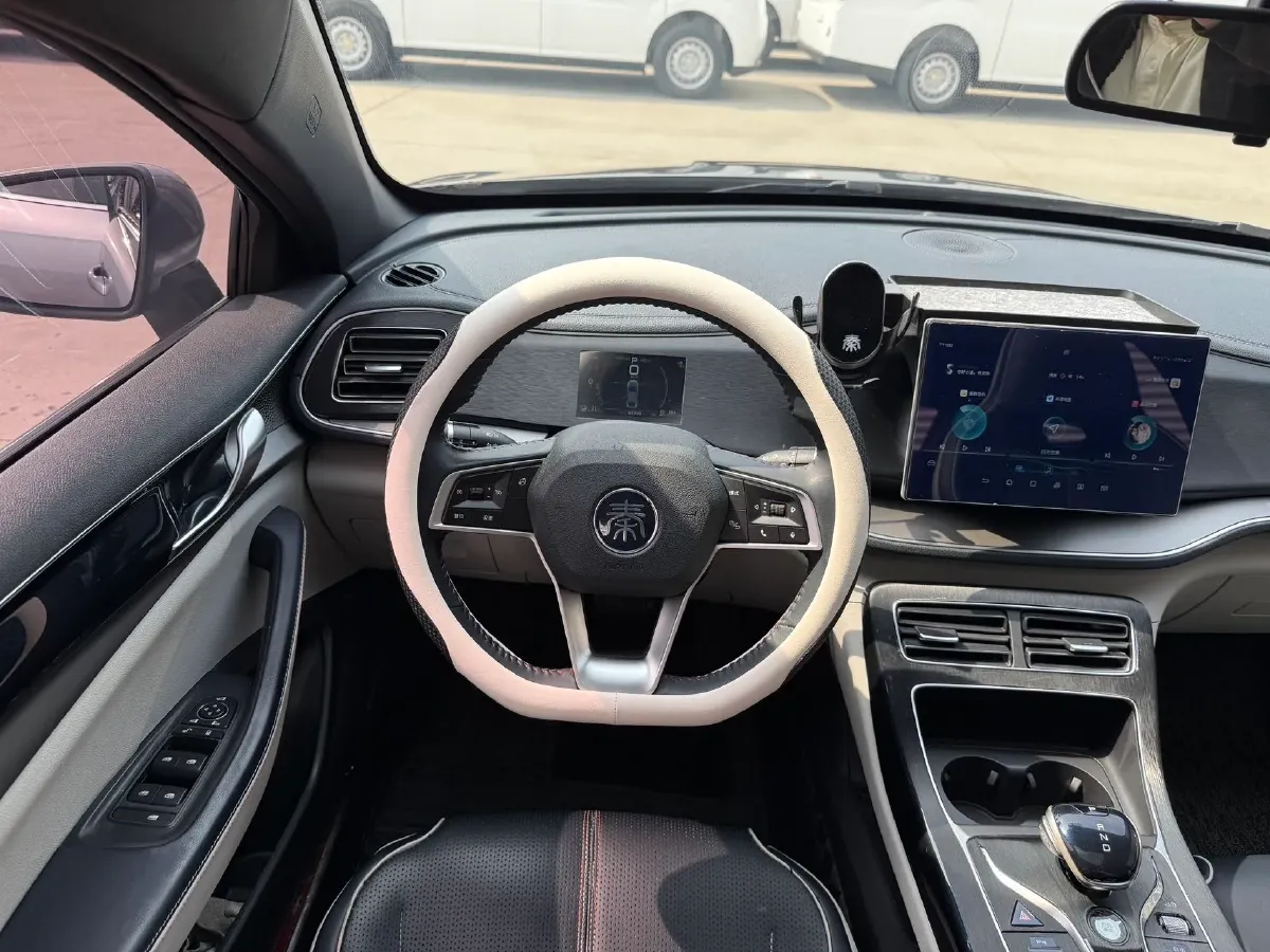 2021 Haval F7 1.5T 169HP L4 7DCT,autocango,china used car exporter,china ev exporter,chinese used car exporter,chinese used ev exporter