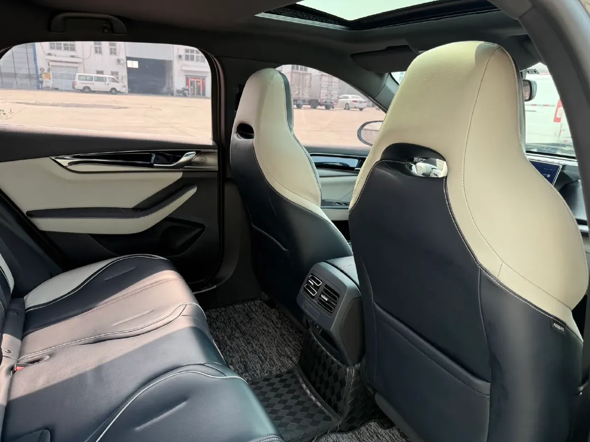 2021 Haval F7 1.5T 169HP L4 7DCT,autocango,china used car exporter,china ev exporter,chinese used car exporter,chinese used ev exporter