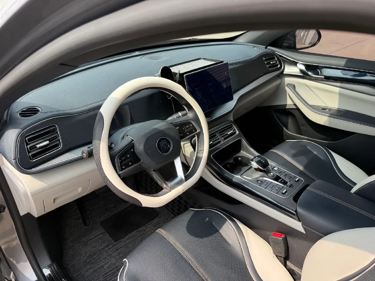 2021 Haval F7 1.5T 169HP L4 7DCT,autocango,china used car exporter,china ev exporter,chinese used car exporter,chinese used ev exporter