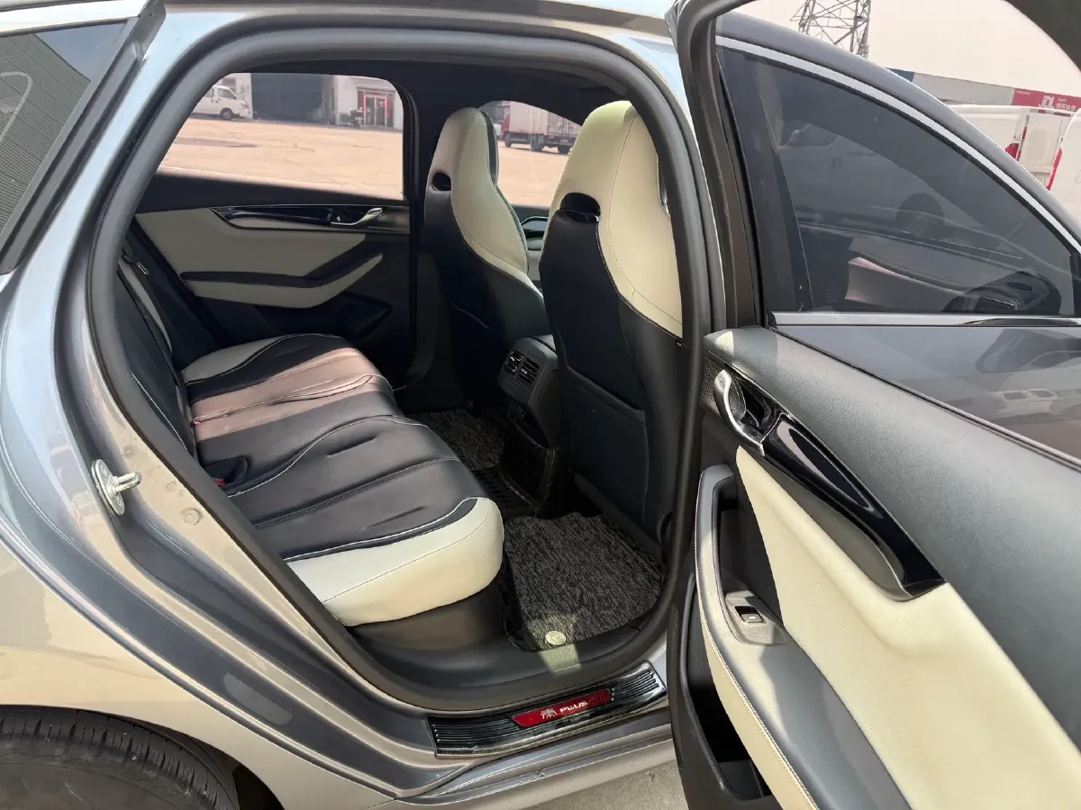 2021 Haval F7 1.5T 169HP L4 7DCT,autocango,china used car exporter,china ev exporter,chinese used car exporter,chinese used ev exporter