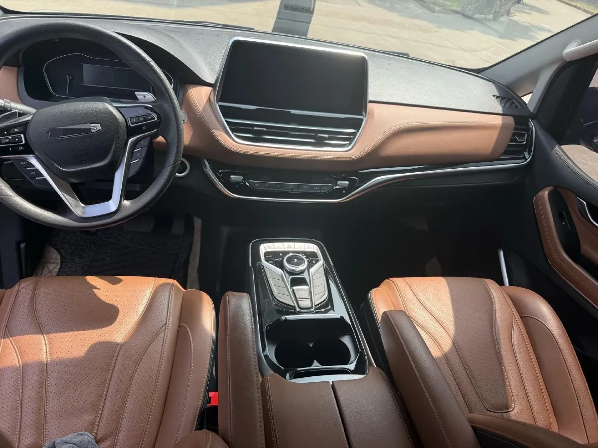 2021 MAXUS G20 2.0T 224HP L4 8AT,autocango,china used car exporter,china ev exporter,chinese used car exporter,chinese used ev exporter