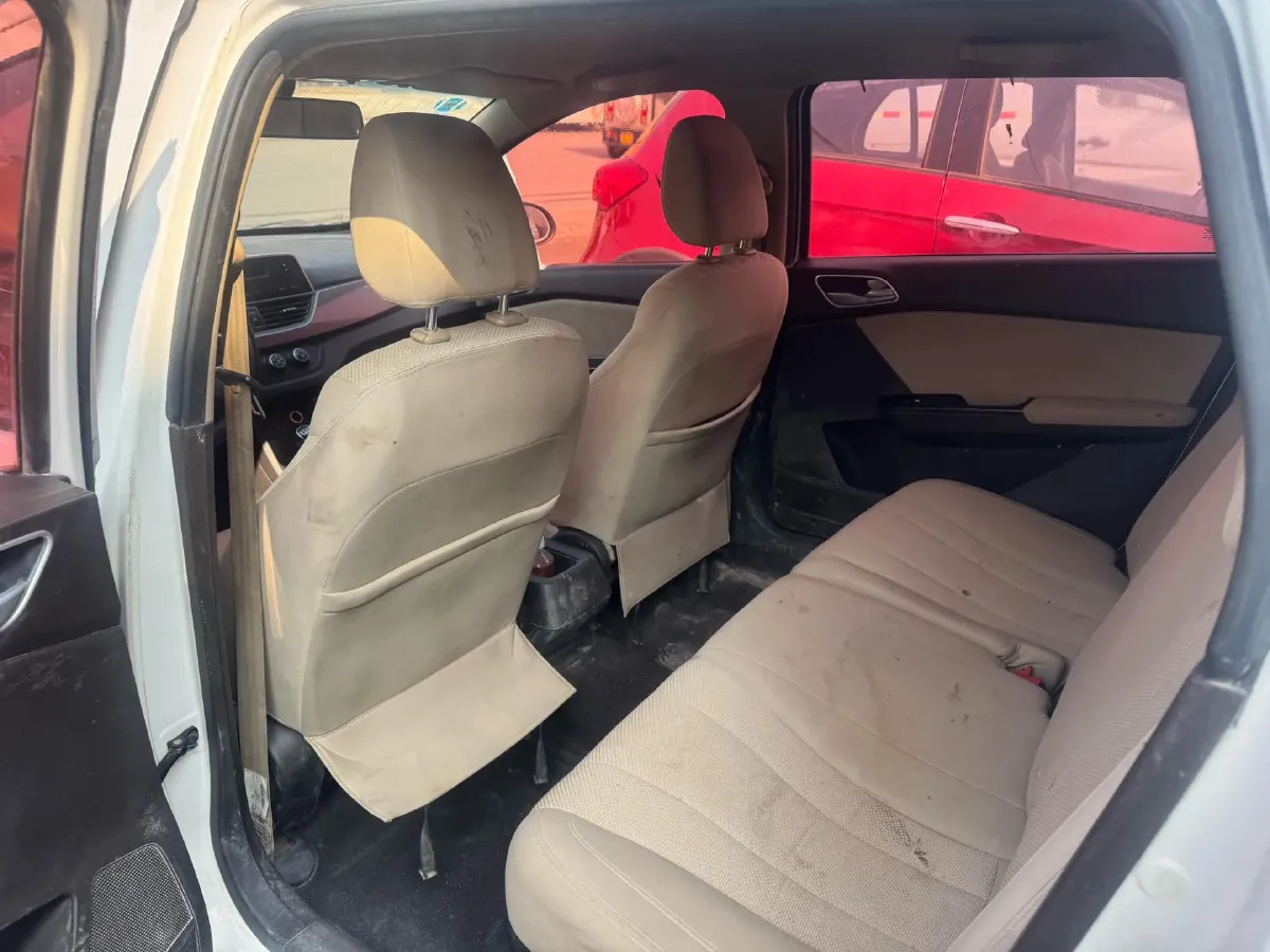 2017 BaoJun 310W 1.5L 112HP L4 6MT,autocango,china used car exporter,china ev exporter,chinese used car exporter,chinese used ev exporter