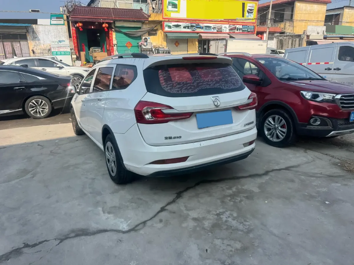 2017 BaoJun 310W 1.5L 112HP L4 6MT,autocango,china used car exporter,china ev exporter,chinese used car exporter,chinese used ev exporter