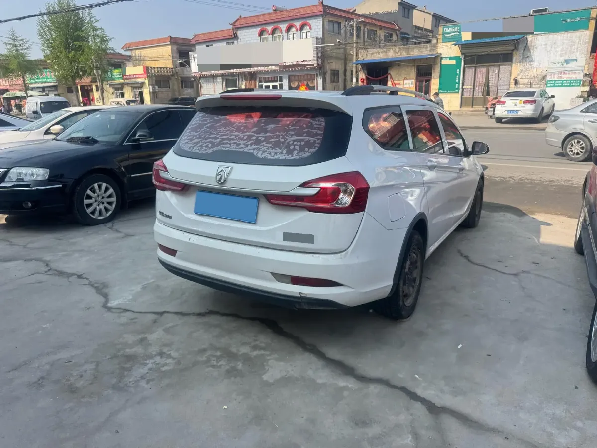 2017 BaoJun 310W 1.5L 112HP L4 6MT,autocango,china used car exporter,china ev exporter,chinese used car exporter,chinese used ev exporter
