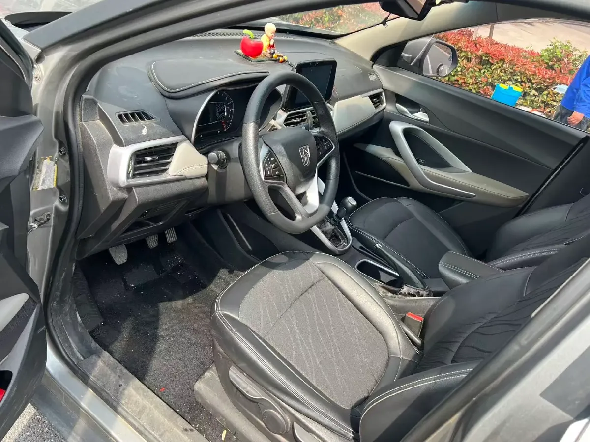 2017 BaoJun 510 1.5L 112HP L4 6MT,autocango,china used car exporter,china ev exporter,chinese used car exporter,chinese used ev exporter