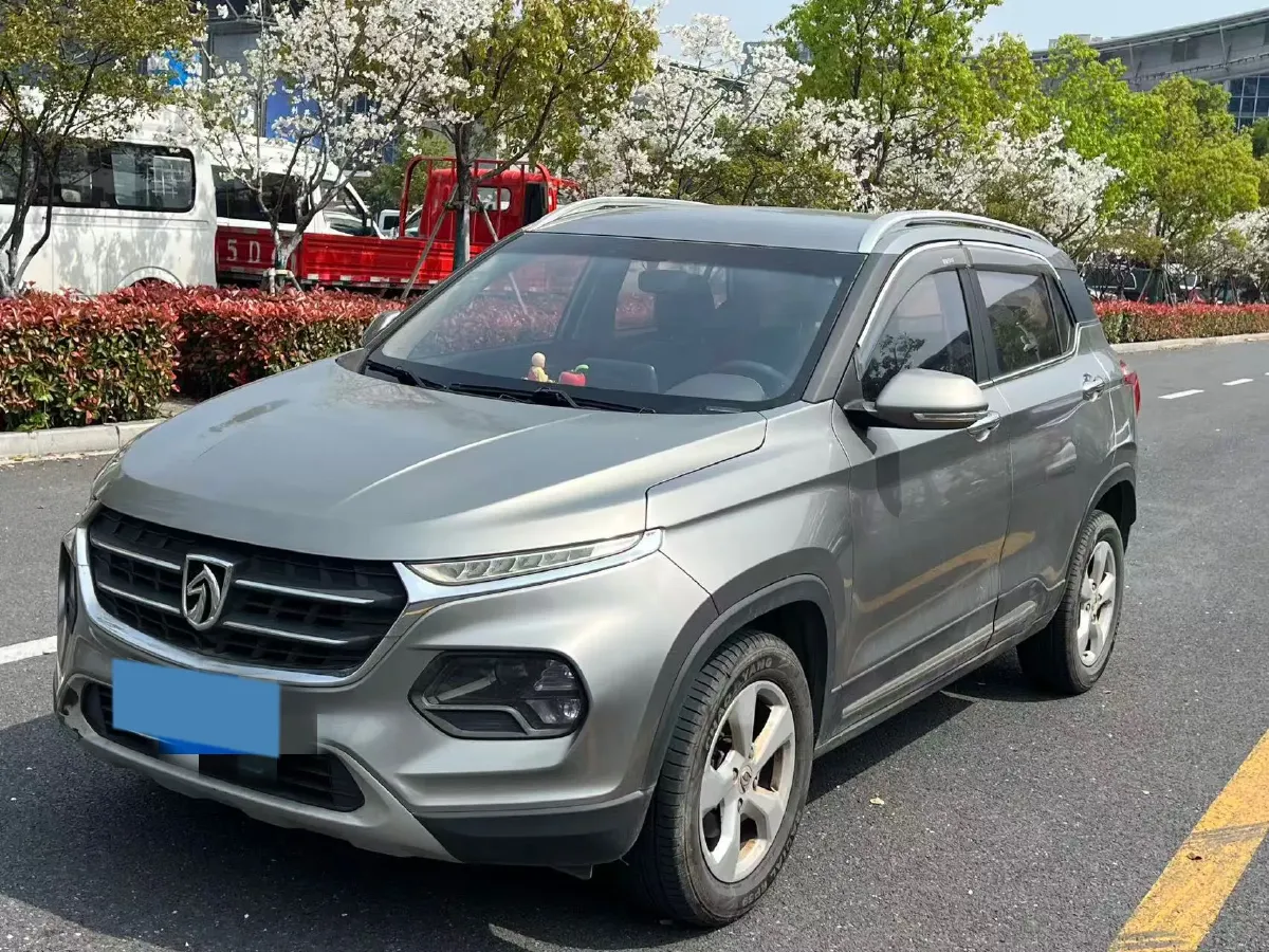 2017 BaoJun 510 1.5L 112HP L4 6MT,autocango,china used car exporter,china ev exporter,chinese used car exporter,chinese used ev exporter