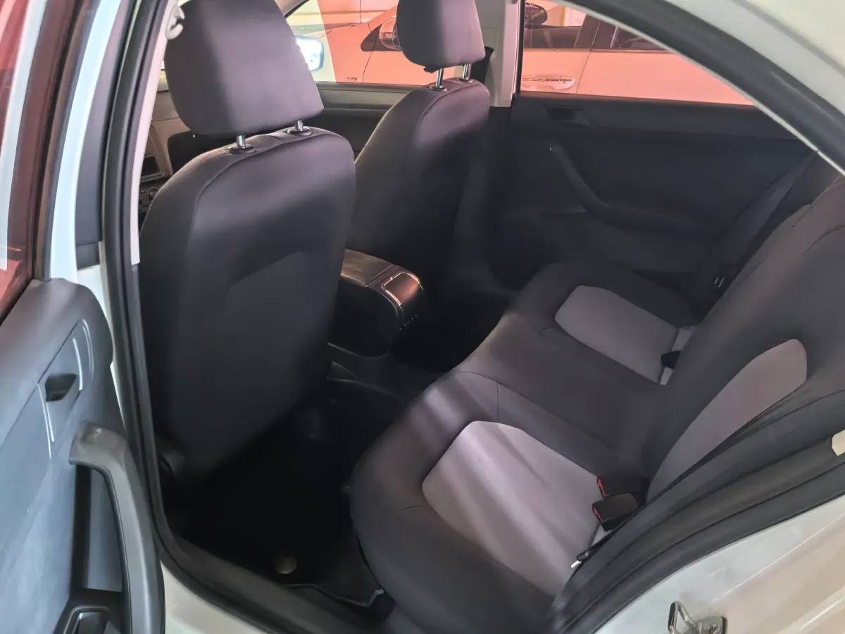 2018 Skoda Rapid 1.6L 110HP L4 5MT,autocango,china used car exporter,china ev exporter,chinese used car exporter,chinese used ev exporter