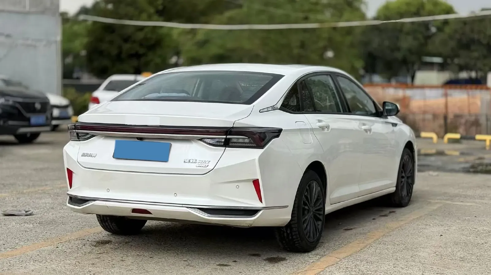 2021 DongFeng Aeolus YiXuan MAX 1.5T 190HP L4 7DCT,autocango,china used car exporter,china ev exporter,chinese used car exporter,chinese used ev exporter