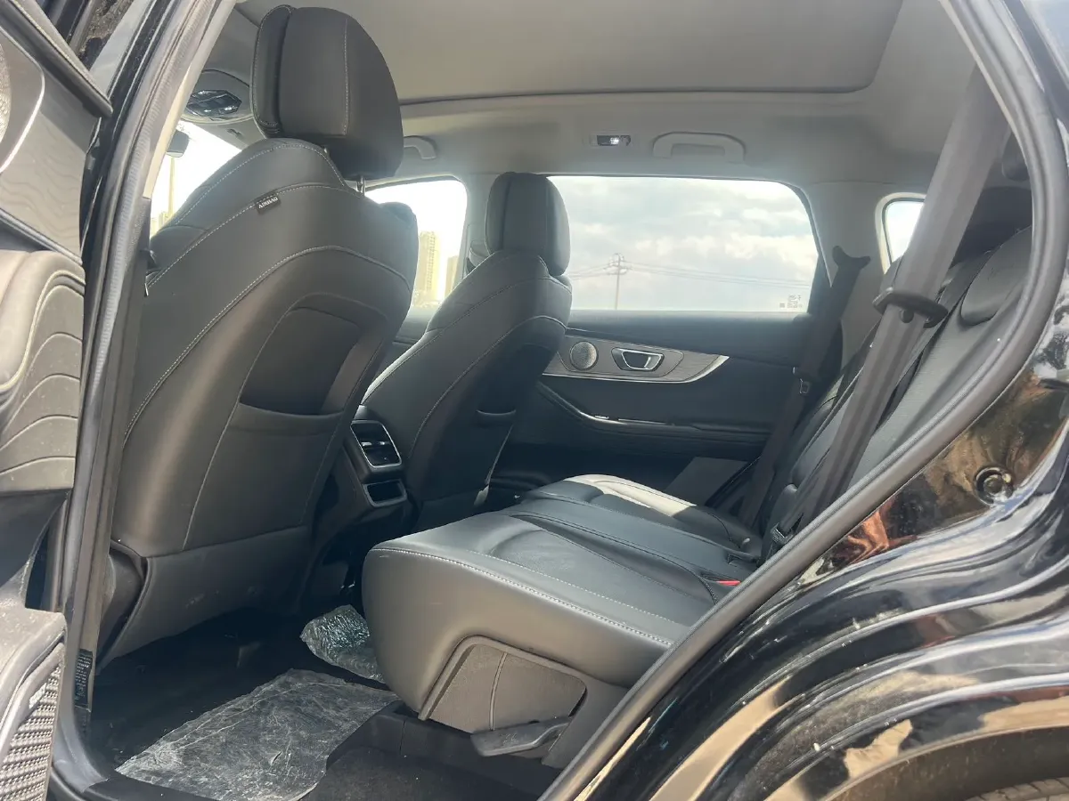 2022 Chery Tiggo 8 PRO 1.6T 197HP L4 7DCT,autocango,china used car exporter,china ev exporter,chinese used car exporter,chinese used ev exporter