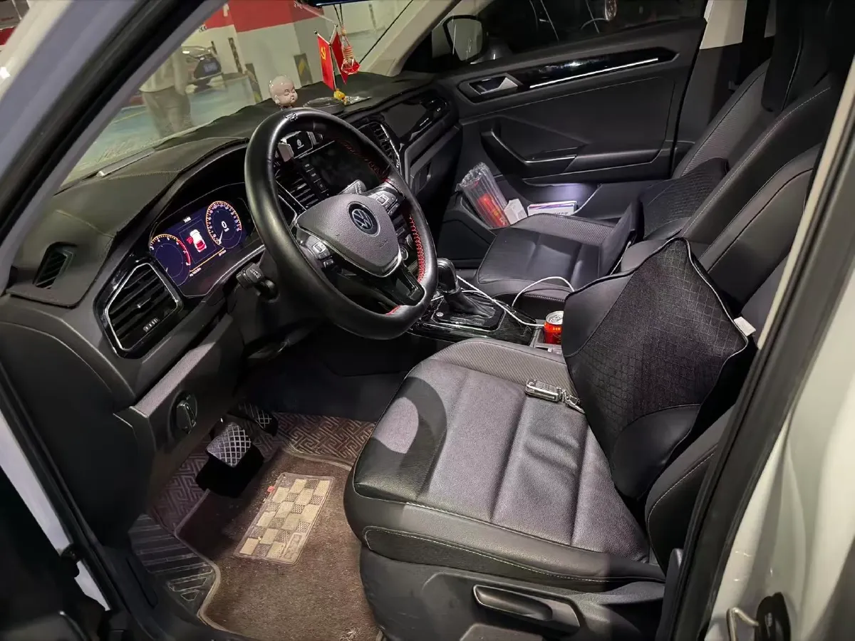 2021 Volkswagen T-Roc 1.4T 150HP L4 7DCT,autocango,china used car exporter,china ev exporter,chinese used car exporter,chinese used ev exporter