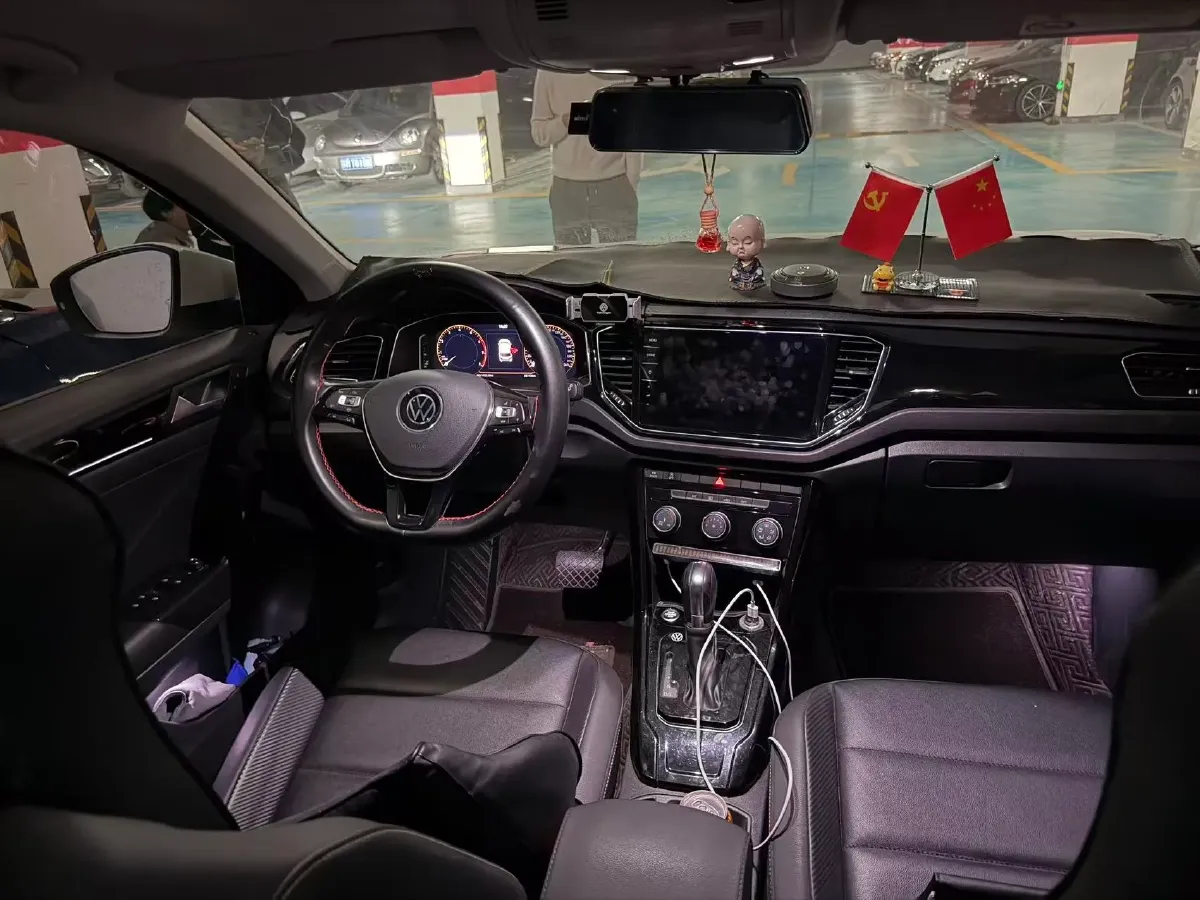 2021 Volkswagen T-Roc 1.4T 150HP L4 7DCT,autocango,china used car exporter,china ev exporter,chinese used car exporter,chinese used ev exporter