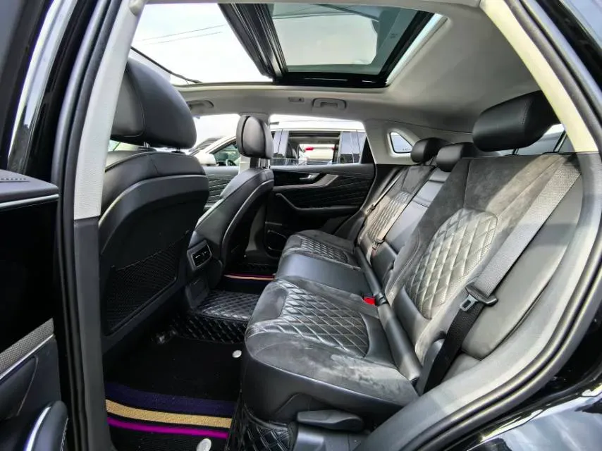 2019 HongQi HS5 2.0T 224HP L4 6AT,autocango,china used car exporter,china ev exporter,chinese used car exporter,chinese used ev exporter