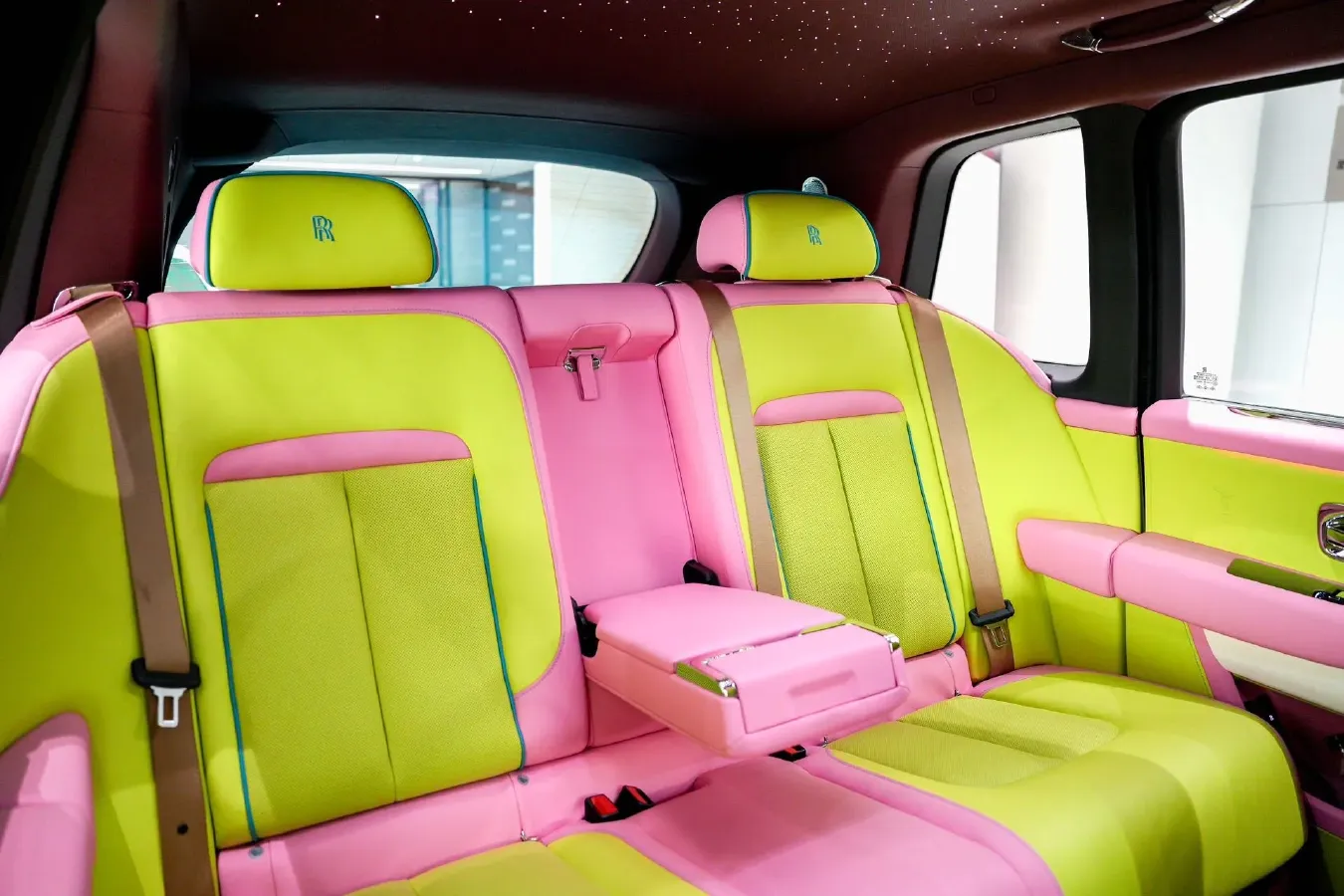 2024 Rolls-Royce Cullinan 6.7T 571HP V12 8AT,autocango,china used car exporter,china ev exporter,chinese used car exporter,chinese used ev exporter