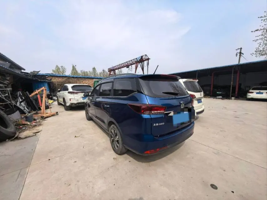 2018 BaoJun 530 1.5T 150HP L4 6MT,autocango,china used car exporter,china ev exporter,chinese used car exporter,chinese used ev exporter