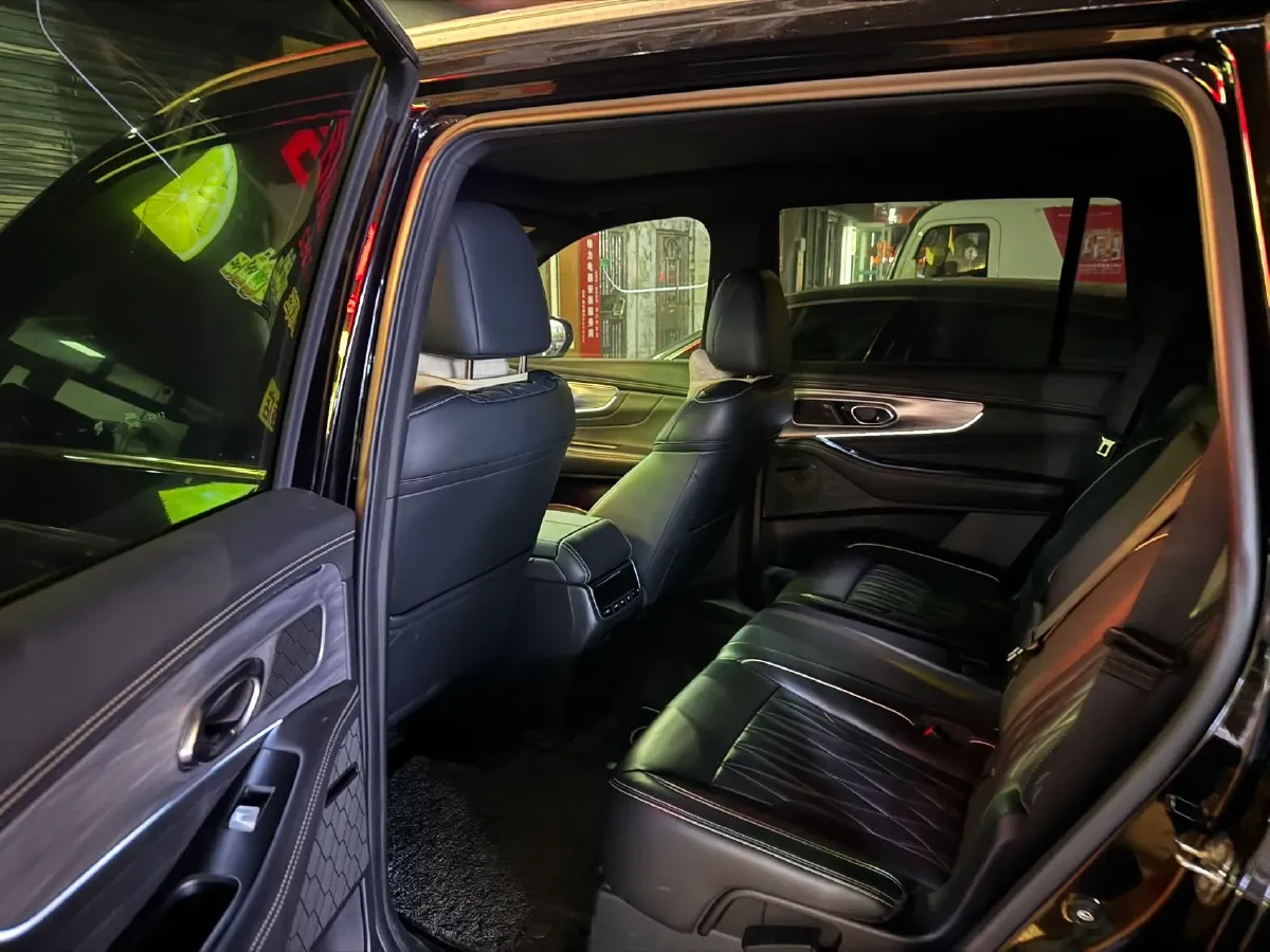 2022 GAC Trumpchi GS8 2.0T 252HP L4 8AT,autocango,china used car exporter,china ev exporter,chinese used car exporter,chinese used ev exporter