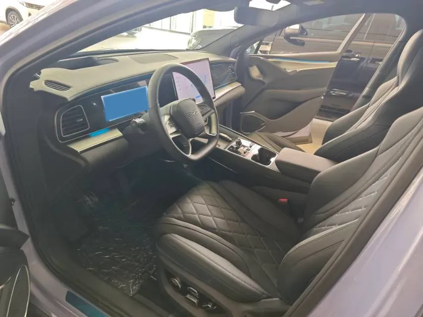 2025 BYD Sea Lion 07 BEV 80.64KWH,autocango,china used car exporter,china ev exporter,chinese used car exporter,chinese used ev exporter