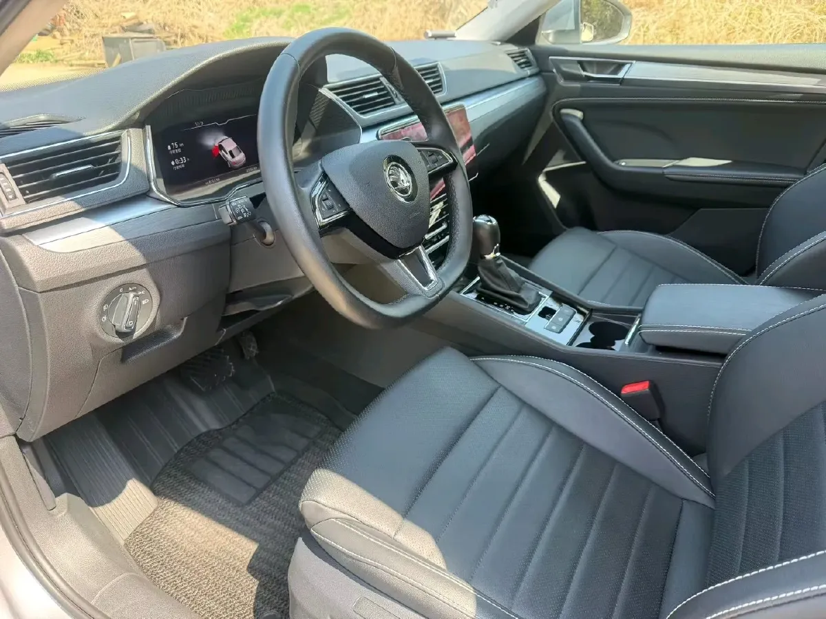 2022 Skoda Superb 1.4T 150HP L4 7DCT,autocango,china used car exporter,china ev exporter,chinese used car exporter,chinese used ev exporter