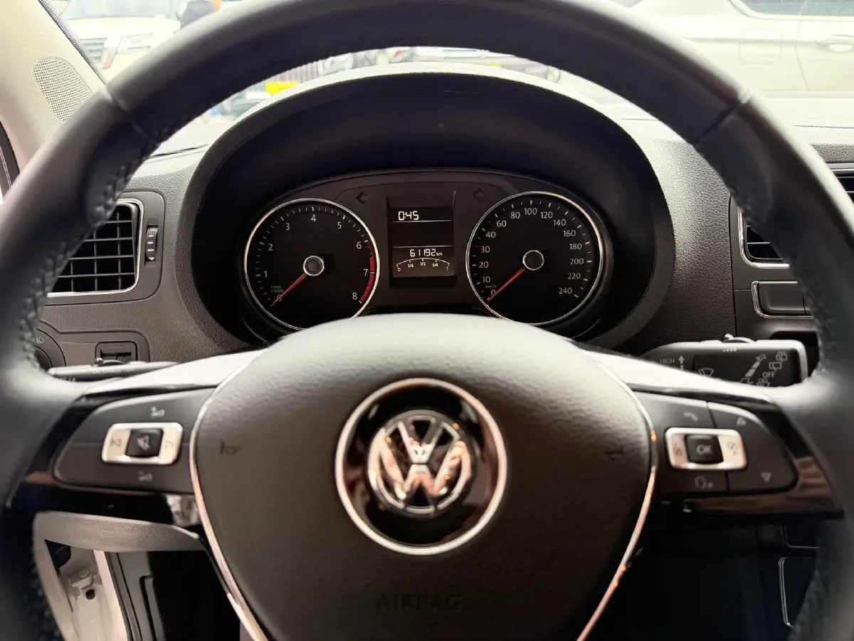 2016 Volkswagen Polo 1.6L 110HP L4 6AT,autocango,china used car exporter,china ev exporter,chinese used car exporter,chinese used ev exporter