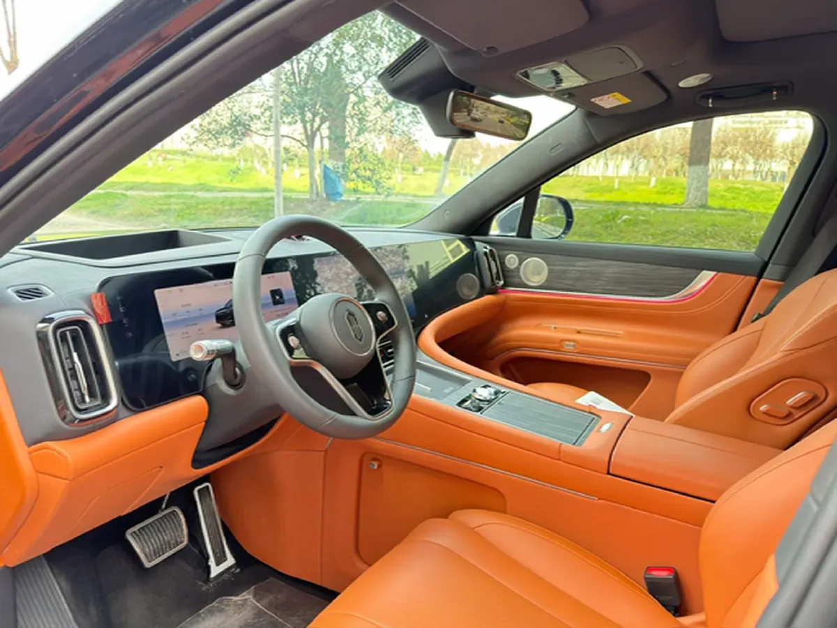 2025 AITO AITO M9 REEV 160HP REEV 52KWH,autocango,china used car exporter,china ev exporter,chinese used car exporter,chinese used ev exporter