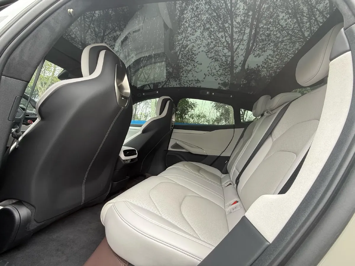 2024 MI SU7 BEV 101KWH,autocango,china used car exporter,china ev exporter,chinese used car exporter,chinese used ev exporter