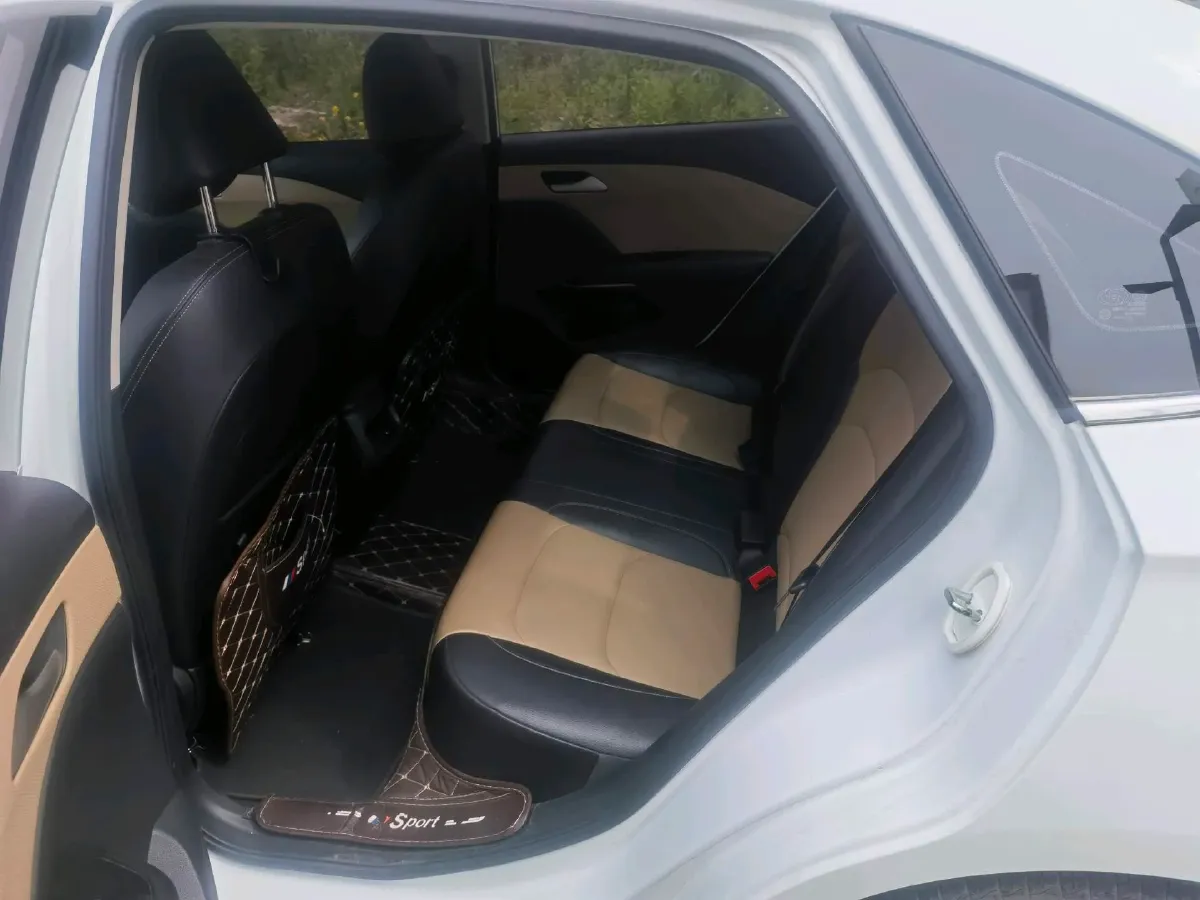 2021 Chevrolet Monza 1.5L 113HP L4 6AT,autocango,china used car exporter,china ev exporter,chinese used car exporter,chinese used ev exporter