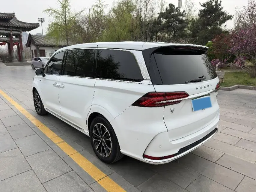 2021 Roewe iMAX8 2.0T 234HP L4 8AT,autocango,china used car exporter,china ev exporter,chinese used car exporter,chinese used ev exporter
