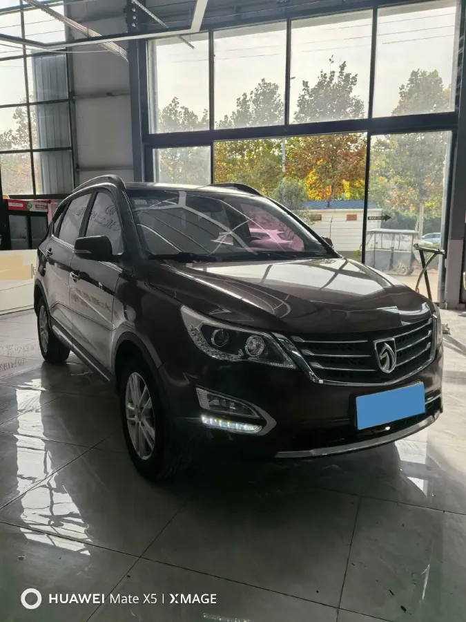 2016 BaoJun 560 1.5T 150HP L4 6MT,autocango,china used car exporter,china ev exporter,chinese used car exporter,chinese used ev exporter