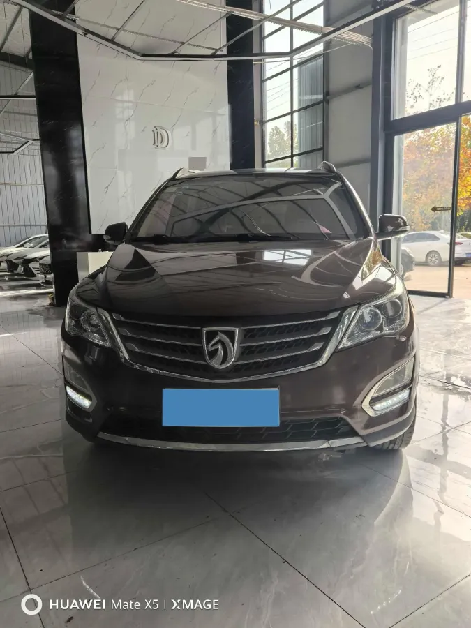 2016 BaoJun 560 1.5T 150HP L4 6MT,autocango,china used car exporter,china ev exporter,chinese used car exporter,chinese used ev exporter