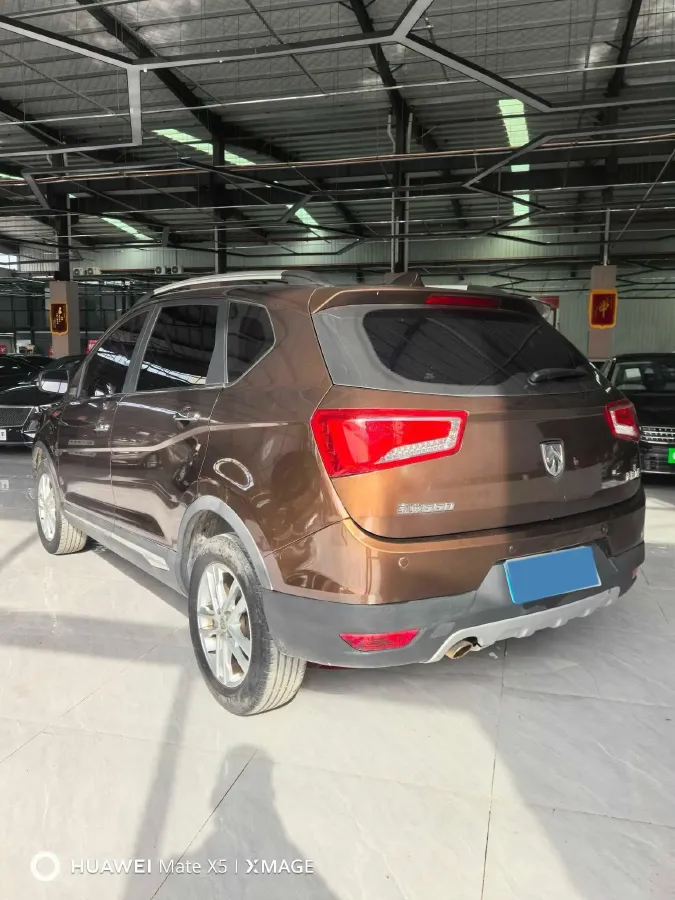 2016 BaoJun 560 1.5T 150HP L4 6MT,autocango,china used car exporter,china ev exporter,chinese used car exporter,chinese used ev exporter