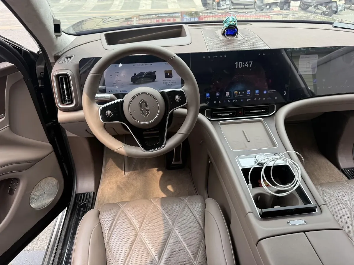 2025 AITO AITO M9 REEV 160HP REEV 52KWH,autocango,china used car exporter,china ev exporter,chinese used car exporter,chinese used ev exporter