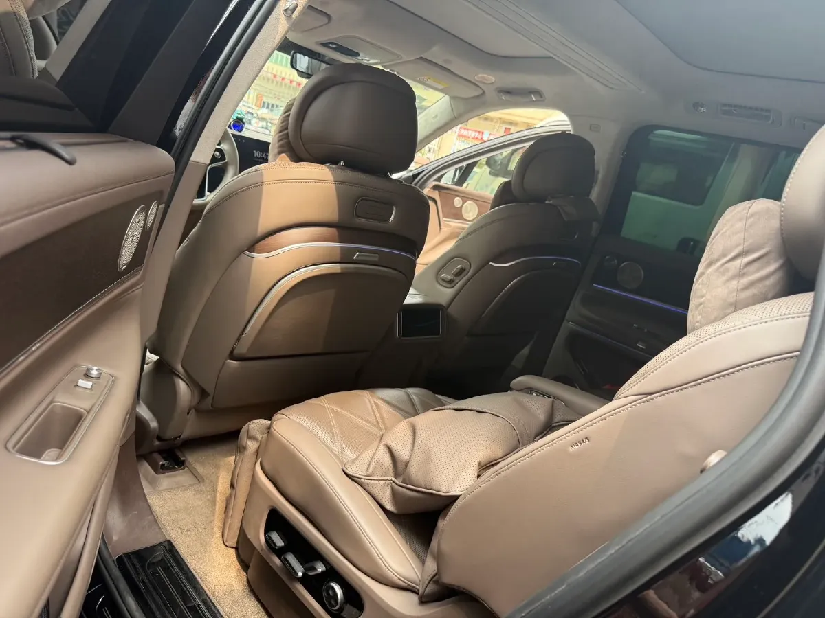 2025 AITO AITO M9 REEV 160HP REEV 52KWH,autocango,china used car exporter,china ev exporter,chinese used car exporter,chinese used ev exporter