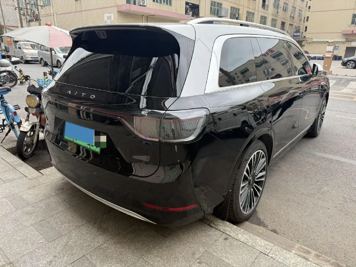 2025 AITO AITO M9 REEV 160HP REEV 52KWH,autocango,china used car exporter,china ev exporter,chinese used car exporter,chinese used ev exporter