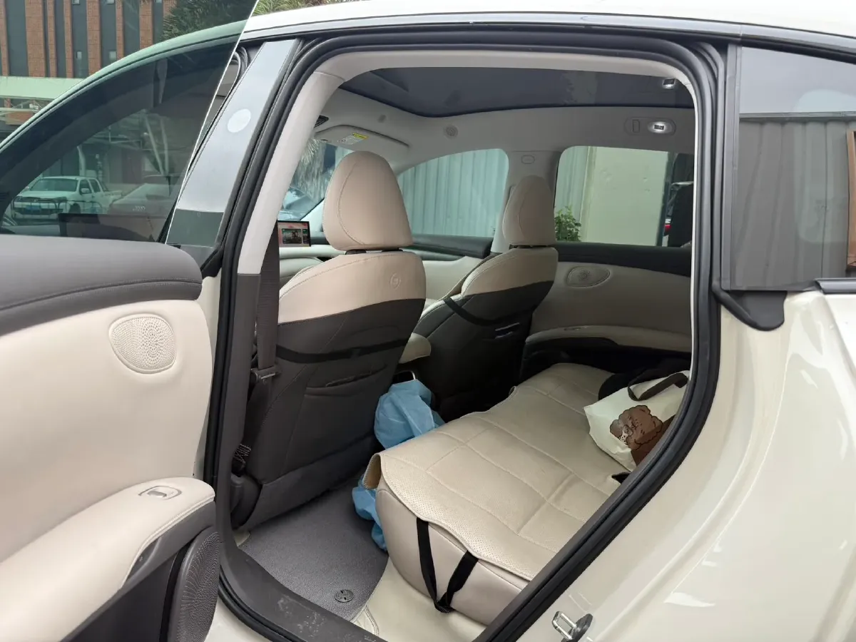 2023 IM LS6 BEV 71KWH,autocango,china used car exporter,china ev exporter,chinese used car exporter,chinese used ev exporter