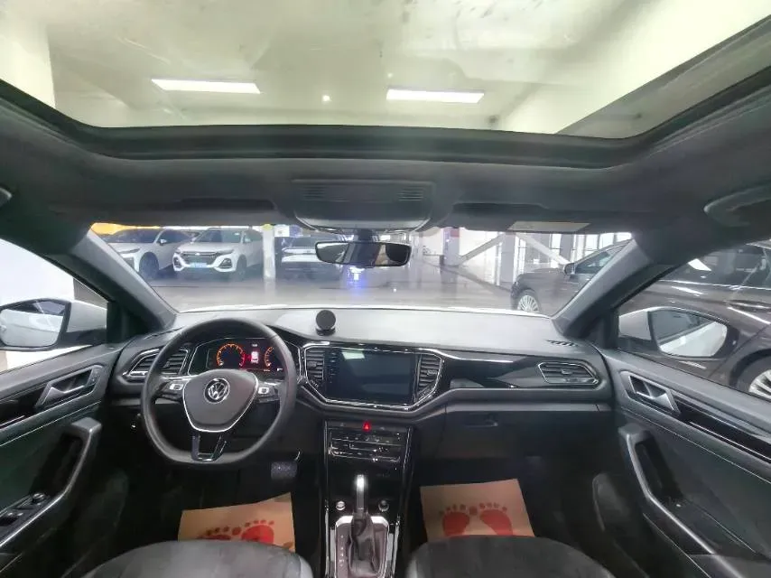 2021 Volkswagen T-Roc 1.4T 150HP L4 7DCT,autocango,china used car exporter,china ev exporter,chinese used car exporter,chinese used ev exporter
