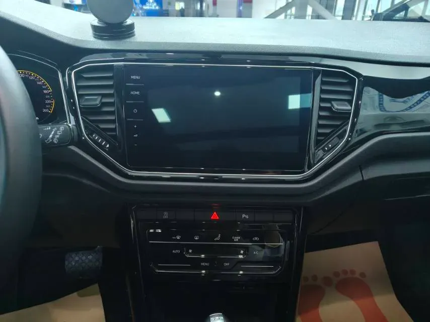 2021 Volkswagen T-Roc 1.4T 150HP L4 7DCT,autocango,china used car exporter,china ev exporter,chinese used car exporter,chinese used ev exporter