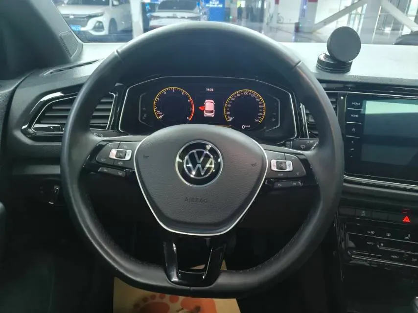 2021 Volkswagen T-Roc 1.4T 150HP L4 7DCT,autocango,china used car exporter,china ev exporter,chinese used car exporter,chinese used ev exporter