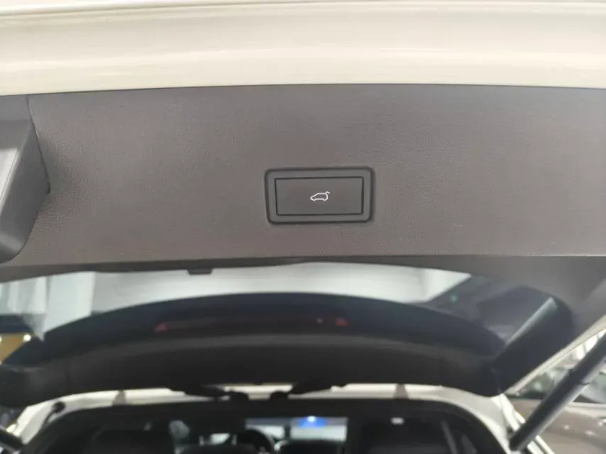 2021 Volkswagen T-Roc 1.4T 150HP L4 7DCT,autocango,china used car exporter,china ev exporter,chinese used car exporter,chinese used ev exporter