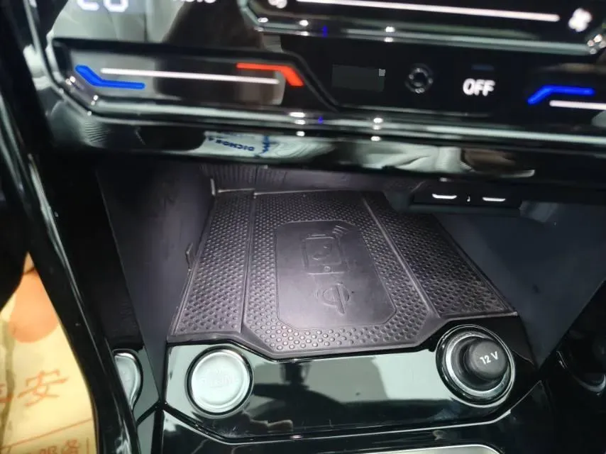 2021 Volkswagen T-Roc 1.4T 150HP L4 7DCT,autocango,china used car exporter,china ev exporter,chinese used car exporter,chinese used ev exporter