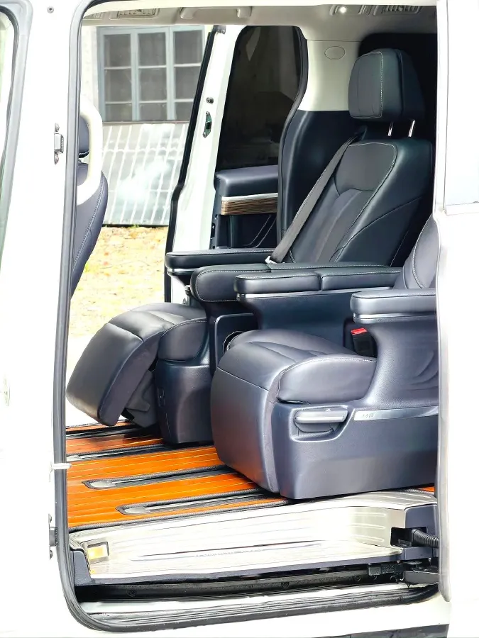 2023 GAC Trumpchi M8 2.0T 252HP L4 8AT,autocango,china used car exporter,china ev exporter,chinese used car exporter,chinese used ev exporter