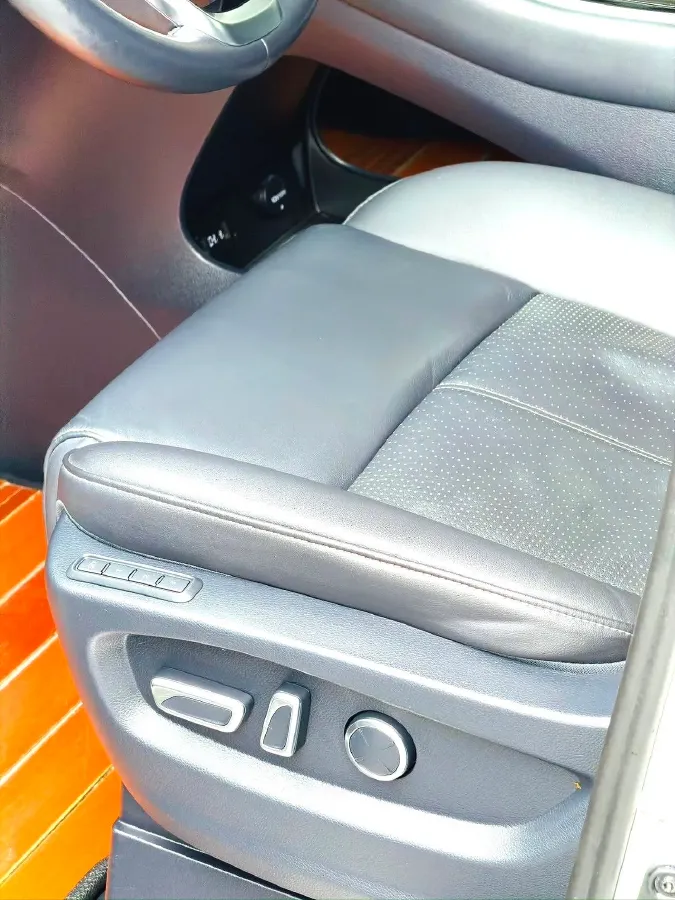 2023 GAC Trumpchi M8 2.0T 252HP L4 8AT,autocango,china used car exporter,china ev exporter,chinese used car exporter,chinese used ev exporter