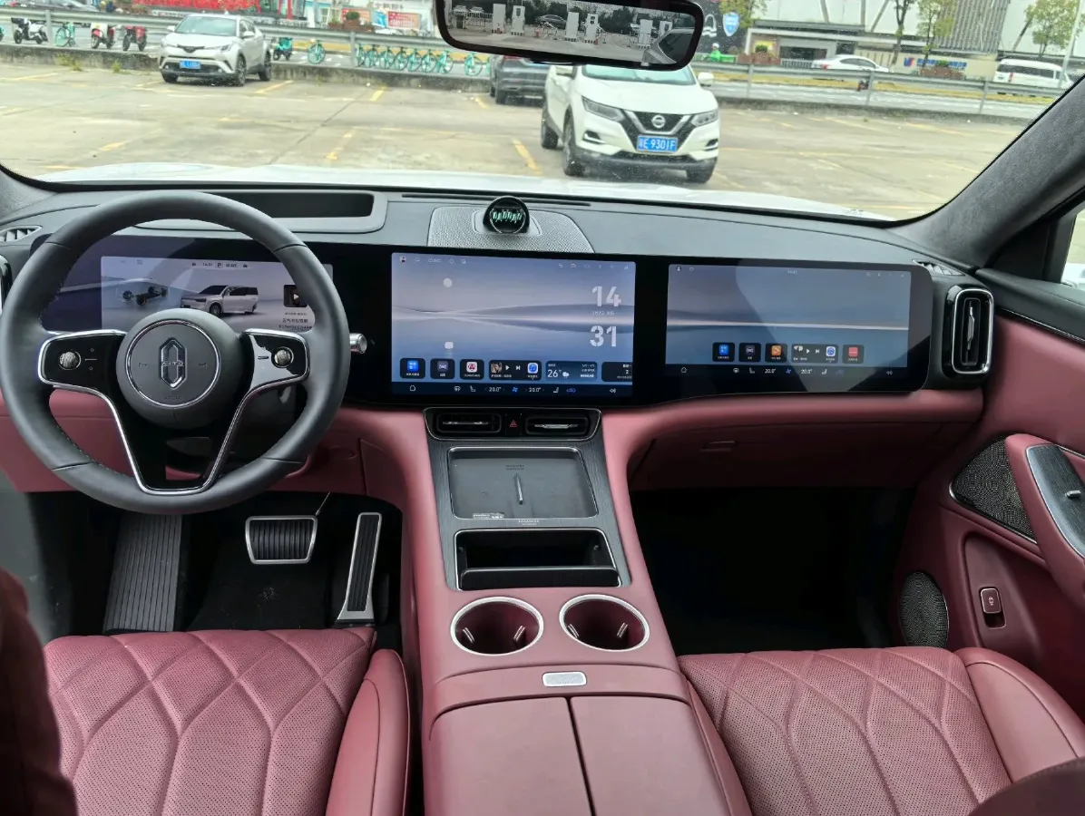 2025 AITO AITO M8 REEV 160HP REEV 53.4KWH,autocango,china used car exporter,china ev exporter,chinese used car exporter,chinese used ev exporter