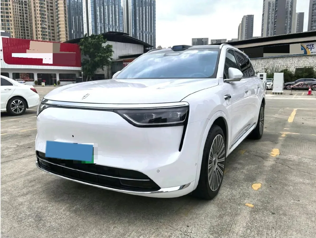 2025 AITO AITO M8 REEV 160HP REEV 53.4KWH,autocango,china used car exporter,china ev exporter,chinese used car exporter,chinese used ev exporter