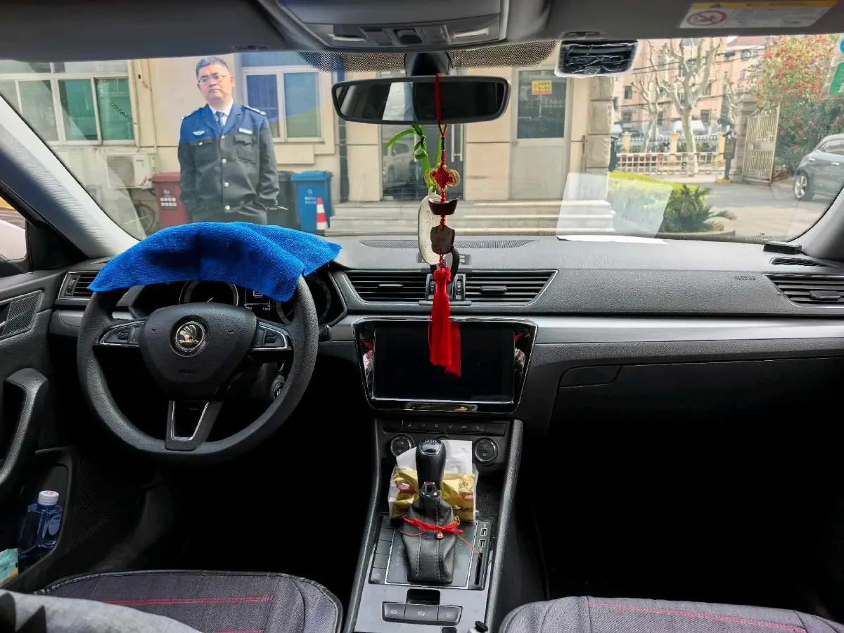 2018 Skoda Superb 1.8T 180HP L4 7DCT,autocango,china used car exporter,china ev exporter,chinese used car exporter,chinese used ev exporter