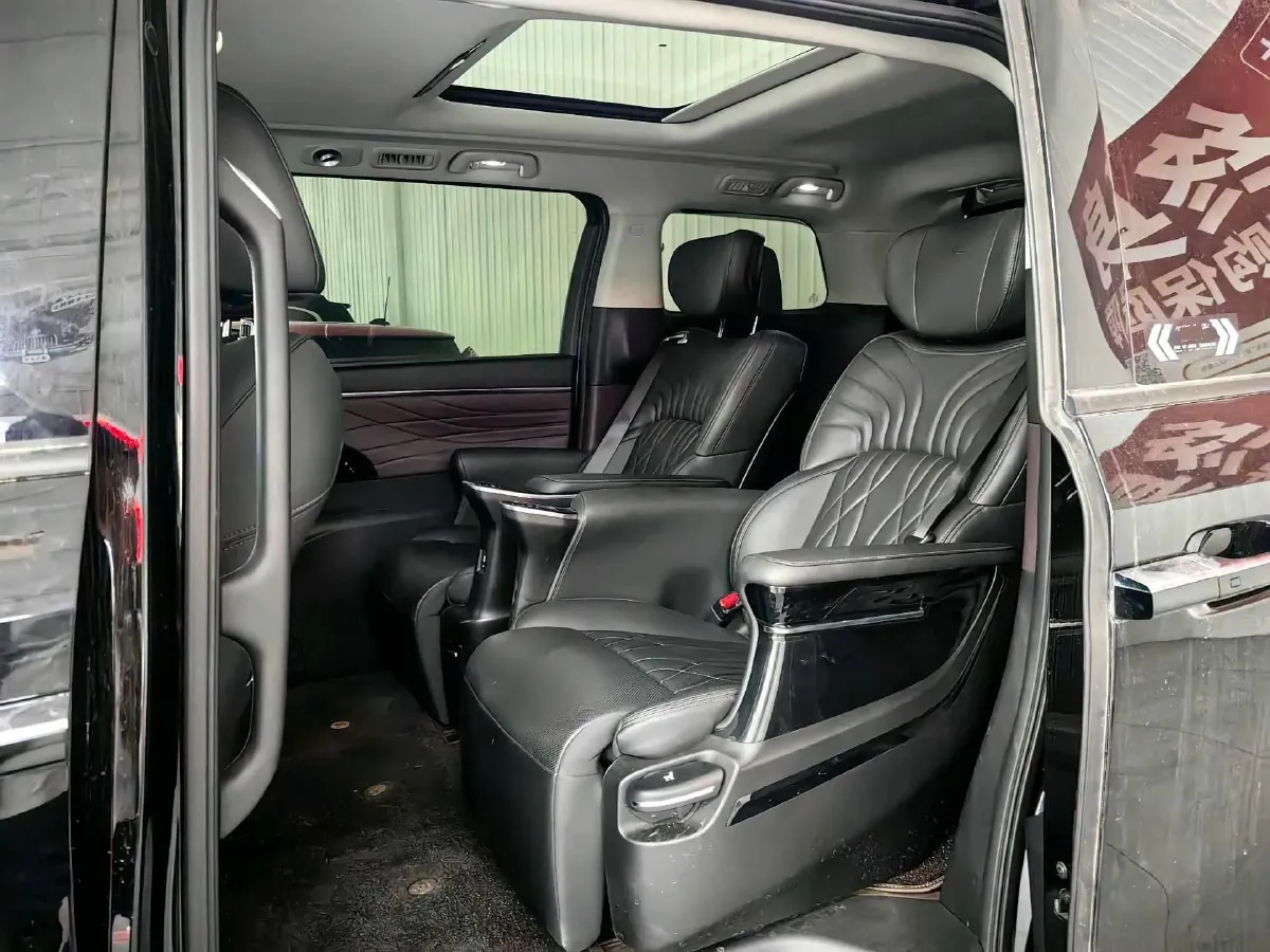 2024 GAC Trumpchi M8 2.0T 252HP L4 8AT,autocango,china used car exporter,china ev exporter,chinese used car exporter,chinese used ev exporter