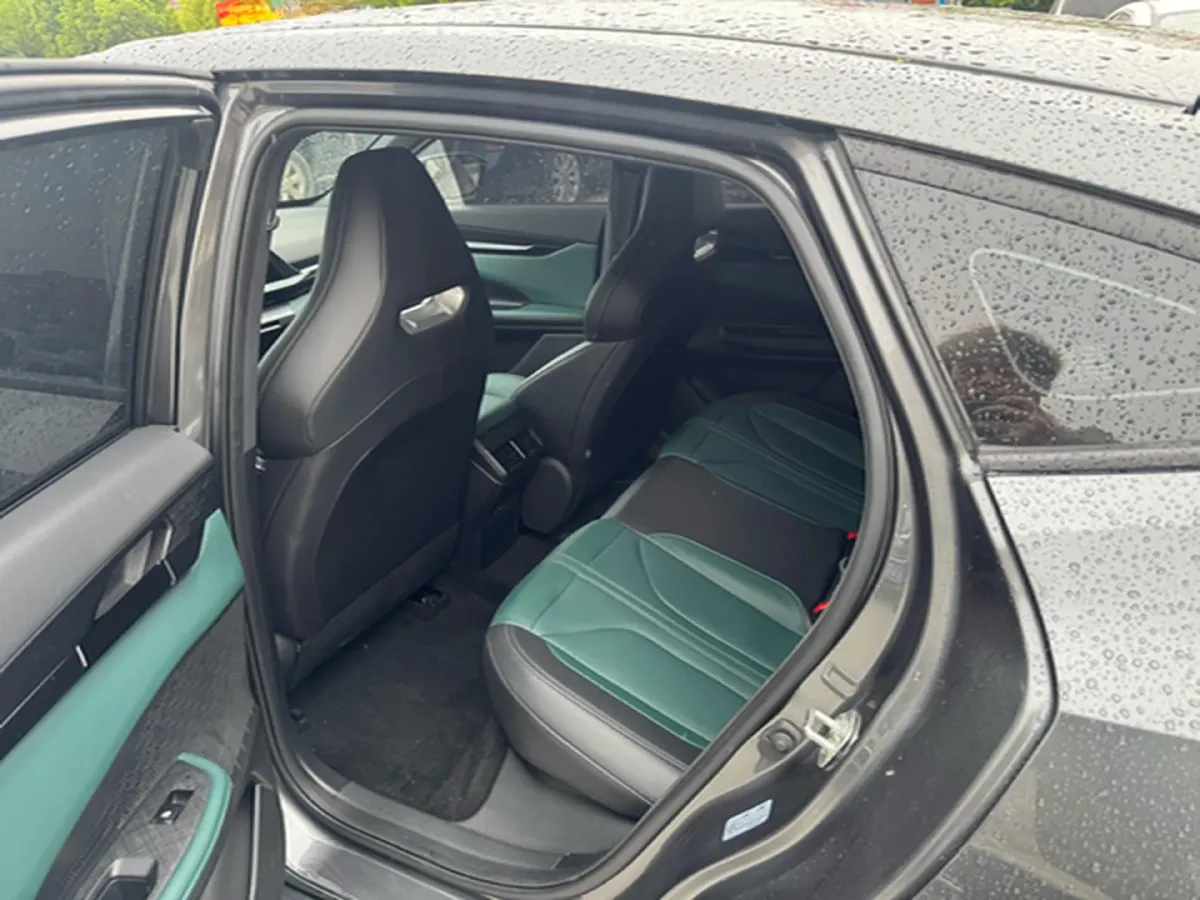 2024 ChangAn UNI-V iDD 1.5L 110HP L4 E-CVT PHEV 18.99KWH,autocango,china used car exporter,china ev exporter,chinese used car exporter,chinese used ev exporter