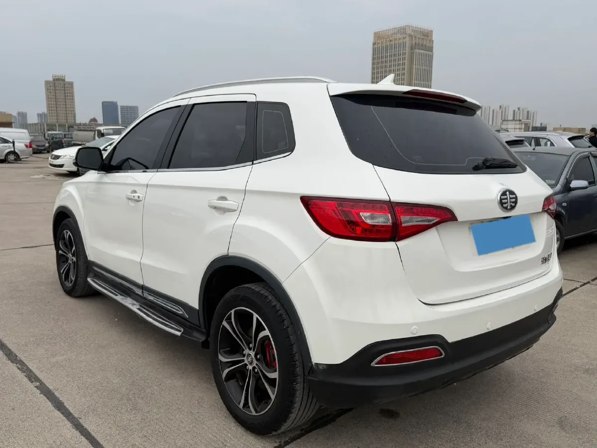 2017 FAW Senia R7 1.6L 116HP L4 6AT,autocango,china used car exporter,china ev exporter,chinese used car exporter,chinese used ev exporter