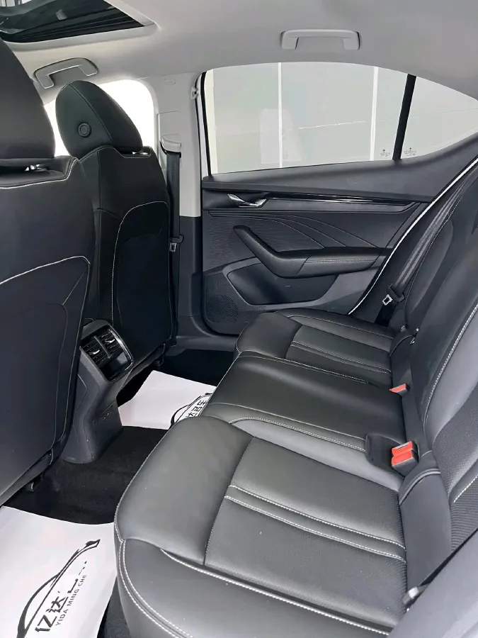 2021 Skoda Octavia 1.4T 150HP L4 7DCT,autocango,china used car exporter,china ev exporter,chinese used car exporter,chinese used ev exporter