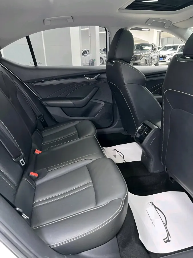 2021 Skoda Octavia 1.4T 150HP L4 7DCT,autocango,china used car exporter,china ev exporter,chinese used car exporter,chinese used ev exporter