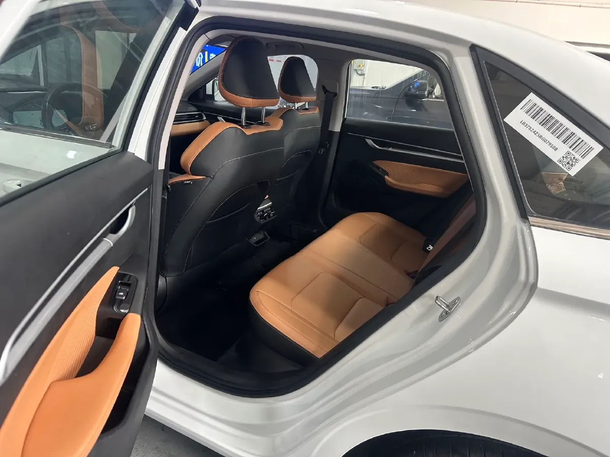 2025 Geely Emgrand 1.5L 127HP L4 CVT,autocango,china used car exporter,china ev exporter,chinese used car exporter,chinese used ev exporter